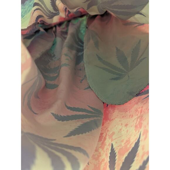 Red, Yellow, Green Ombre Size Small w/Marijuana Leaf Rasta Elastic Waist Shorts - Picture 4 of 4